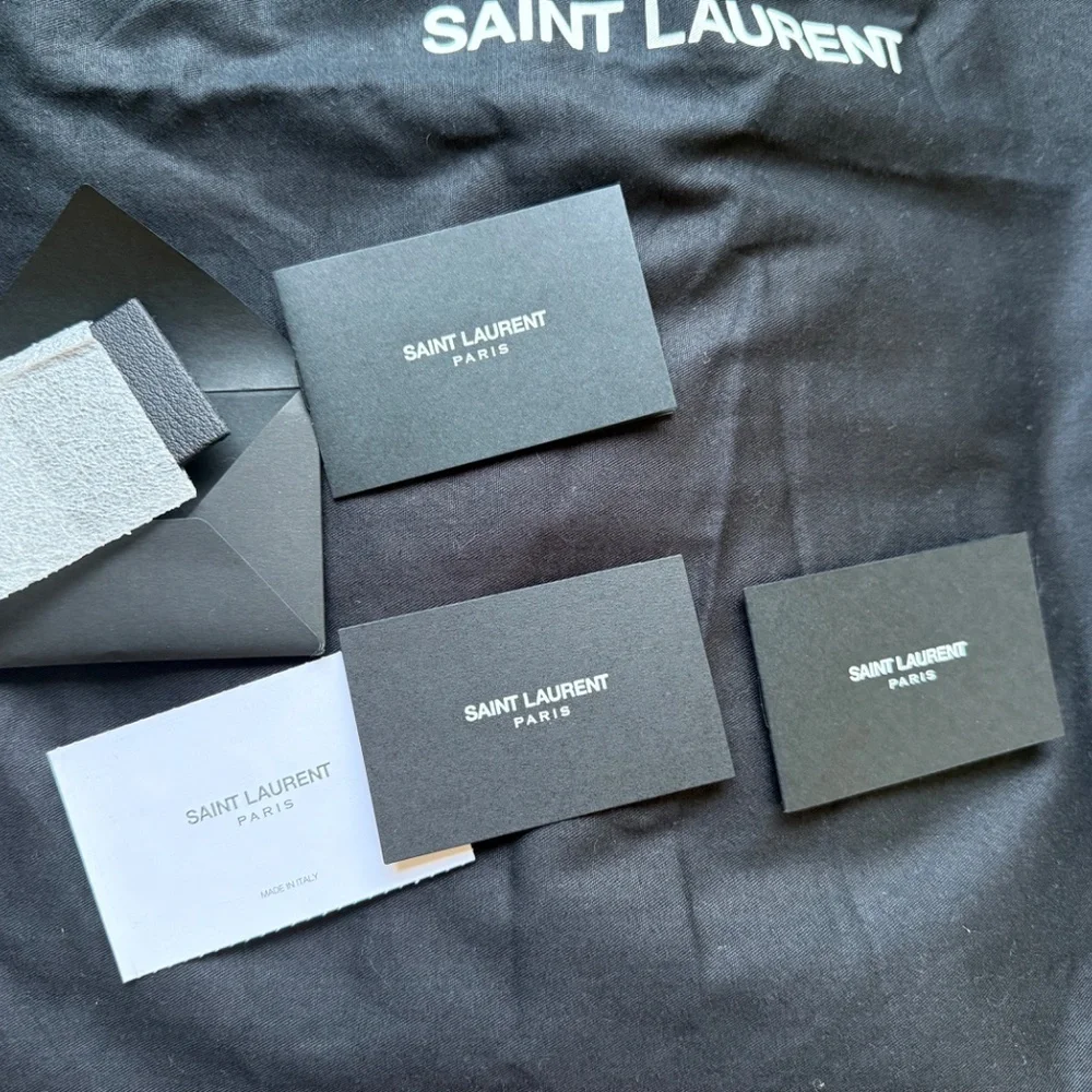 Saint Laurent Large Leather Tote - Picture 7 of 7